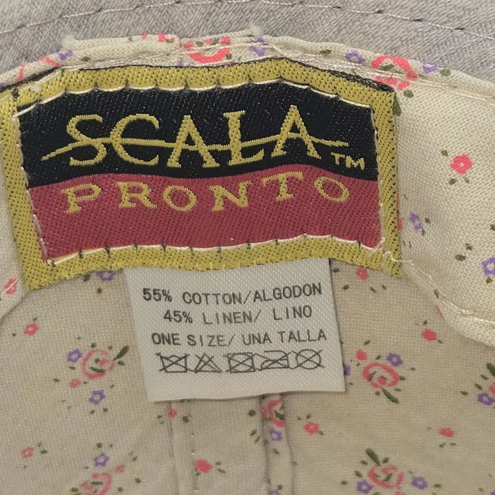 Scala Pronto Fedora Light Gray With Cloth Flower Accent Pre-Owned Linen Vintage